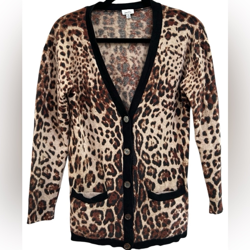 James & Erin Women’s Leopard Animal Print Cashmere Long‎ Sleeve Cardigan Sweater